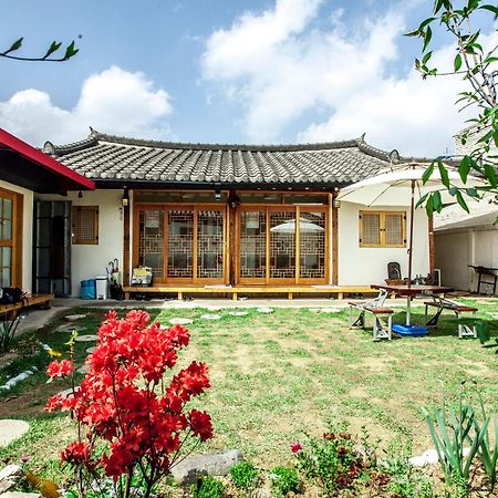 Jeonju Indigo Hanok Guesthouse Екстериор снимка