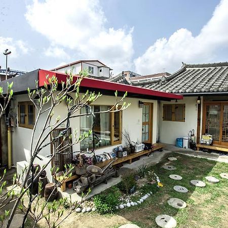Jeonju Indigo Hanok Guesthouse Екстериор снимка