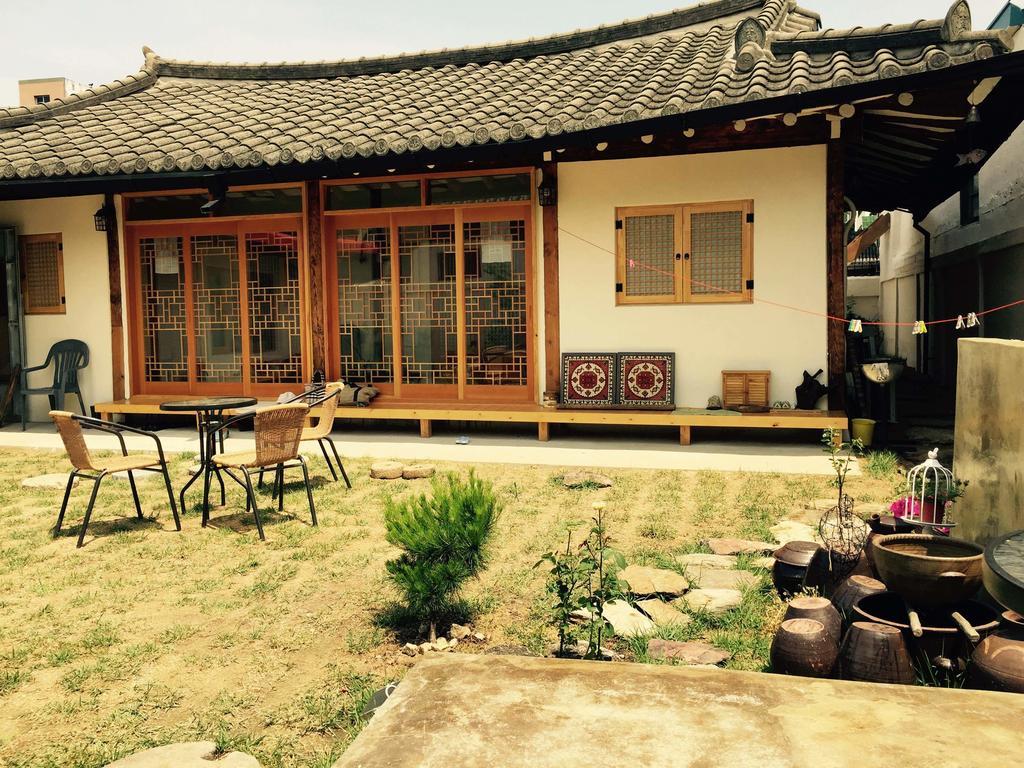 Jeonju Indigo Hanok Guesthouse Екстериор снимка
