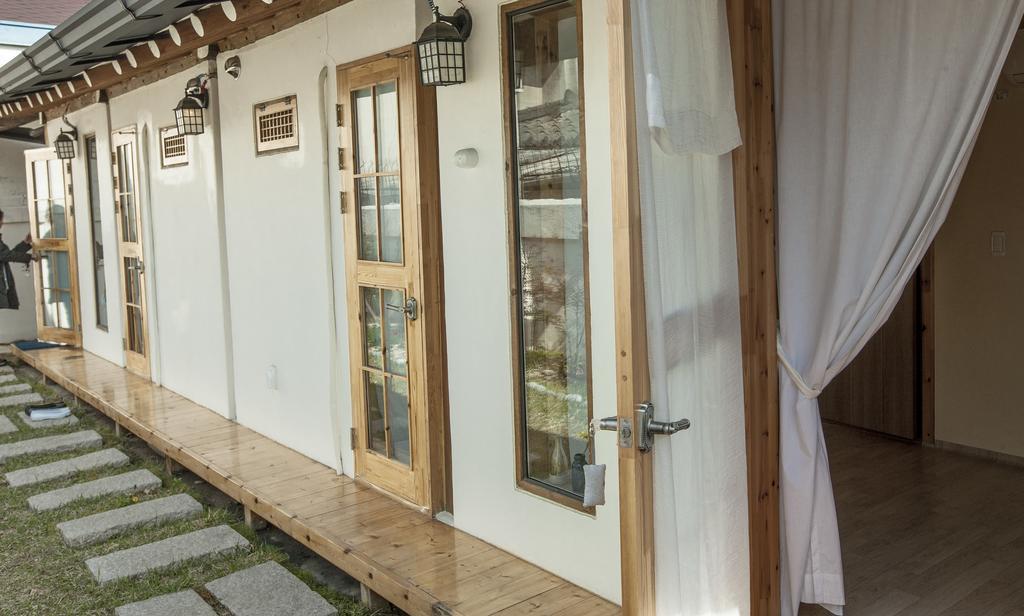 Jeonju Indigo Hanok Guesthouse Екстериор снимка